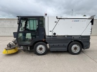 SCHMIDT COMPACT SWINGO 200 5 TON ROAD LEGAL SWEEPER - 2