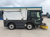 SCHMIDT COMPACT SWINGO 200 5 TON ROAD LEGAL SWEEPER - 8