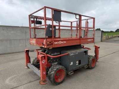 SKYJACK SJ6832RT 32FT DIESEL ROUGH TERRAIN SCISSOR LIFT