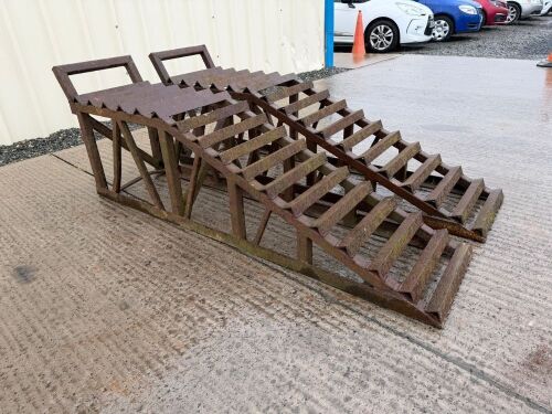 2No. HEAVY DUTY METAL CAR RAMPS