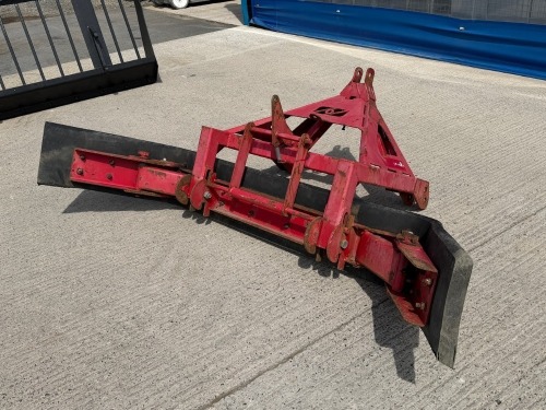 APPROX. 7.6ft NUGENT YARD SCRAPER