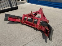 APPROX. 7.6ft NUGENT YARD SCRAPER