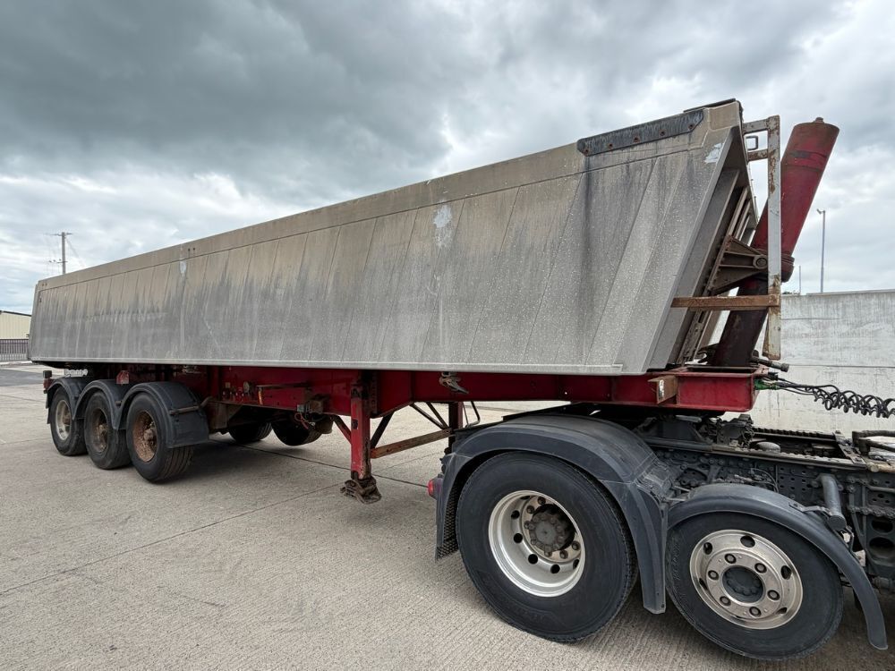 APPROX.35ft 38 TON TRI AXLE ALUMINIUM TIPPING TRAILER ON AIR&nbsp;