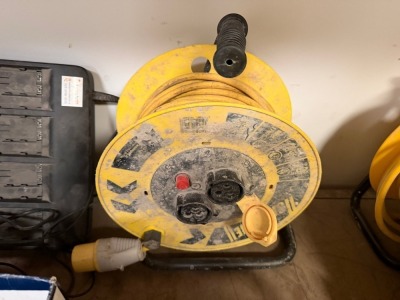 APPROX. 50m 110v EXTENSION LEAD