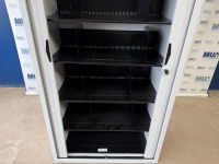 FLEXIFORM SLIDING DOOR STORAGE CUPBOARD - 4