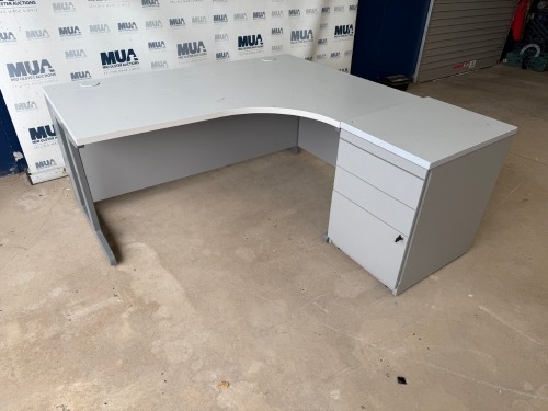 APPROX. 1600mm RIGHT HAND CORNER DESK & DESK HIGH PEDESTAL