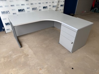 APPROX. 1600mm RIGHT HAND CORNER DESK & DESK HIGH PEDESTAL