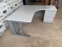 APPROX. 1600mm RIGHT HAND CORNER DESK & DESK HIGH PEDESTAL - 6