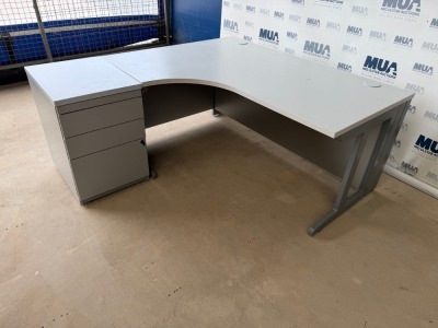 APPROX. 1600mm LEFT HAND CORNER DESK & DESK HIGH PEDESTAL