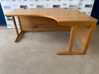 APPROX. 1600mm RIGHT HAND CORNER DESK - 2