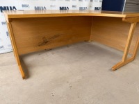 APPROX. 1600mm RIGHT HAND CORNER DESK - 4