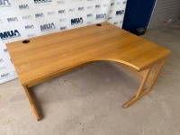 APPROX. 1600mm RIGHT HAND CORNER DESK - 5