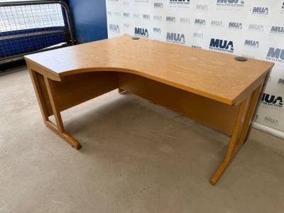 APPROX. 1600mm LEFT HAND CORNER DESK