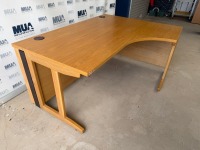 APPROX. 1600mm RIGHT HAND CORNER DESK - 4