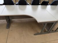 APPROX. 1600mm RIGHT HAND CORNER DESK - 3