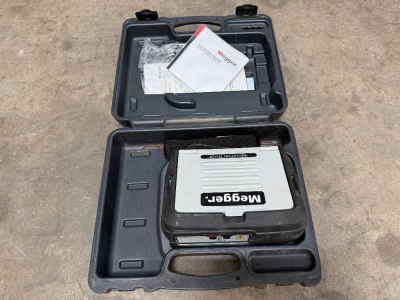 MEGGER MIT310 INSULATION TESTER & CASE
