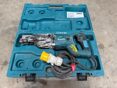 MAKITA 110v RECIPORATING SAW & CASE