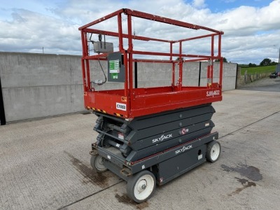 SKYJACK SJIII 4632 32FT BATTERY OPERATED SCISSOR LIFT