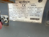 SKYJACK SJIII 4632 32FT BATTERY OPERATED SCISSOR LIFT - 14