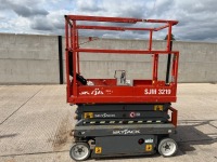 SKYJACK SJIII 3219 19FT BATTERY OPERATED SCISSOR LIFT - 2