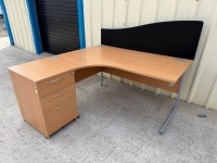 APPROX. 1600mm LEFT HAND CORNER DESK & DESK HIGH PEDESTAL