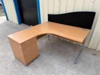 APPROX. 1600mm LEFT HAND CORNER DESK & DESK HIGH PEDESTAL - 3