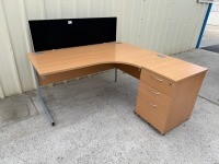 APPROX. 1600mm RIGHT HAND CORNER DESK & DESK HIGH PEDESTAL