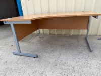 APPROX. 1600mm LEFT HAND CORNER DESK - 3
