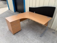 APPROX. 1600mm LEFT HAND CORNER DESK & DESK HIGH PEDESTAL - 3
