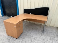 APPROX. 1600mm LEFT HAND CORNER DESK & DESK HIGH PEDESTAL - 4