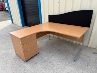 APPROX. 1600mm LEFT HAND CORNER DESK & DESK HIGH PEDESTAL