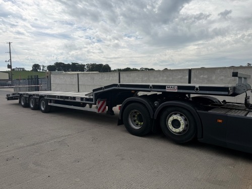 MAC MAC-S3-44 44 TON TRI AXLE STEPFRAME LOWLOADER