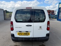 PEUGEOT PARTNER PROFESSIONAL 850 1.5 BLUE HDI 100PS LONG CREW VAN - 16