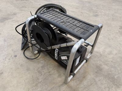 EARLEX 240V STEAM MASTER WALL PAPER STRIPPER
