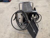EARLEX 240V STEAM MASTER WALLPAPER STRIPPER - 6