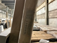 APPROX. 1100 & 900 WETROOM SCREENS AND 16x 9 GREY TRAY - 7