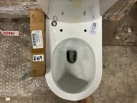 TOILET, CISTERN & SOFT CLOSE SEAT - 3