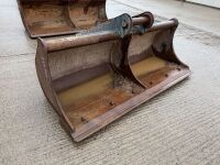 APPROX. 6ft STRICKLAND SHUGH BUCKET TO SUIT 13 TON MACHINE