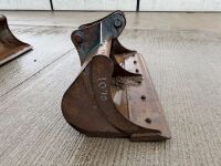 APPROX. 6ft STRICKLAND SHUGH BUCKET TO SUIT 13 TON MACHINE - 8