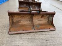 APPROX. 6ft STRICKLAND SHUGH BUCKET TO SUIT 13 TON MACHINE - 2
