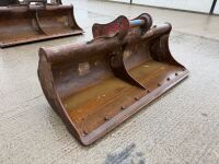 APPROX. 6ft STRICKLAND SHUGH BUCKET TO SUIT 13 TON MACHINE