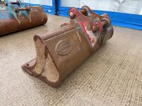 APPROX. 6ft STRICKLAND SHUGH BUCKET TO SUIT 13 TON MACHINE - 6