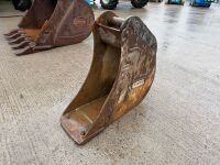 APPROX. 1ft WHITES TOOTHLESS DIGGING BUCKET TO SUIT 6-8 TON MACHINE - 3