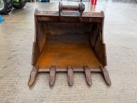 APPROX. 4ft STRCIKLAND TOOTHED DIGGING BUCKET TO SUIT 13 TON MACHINE - 2