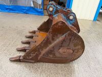 APPROX. 4ft STRCIKLAND TOOTHED DIGGING BUCKET TO SUIT 13 TON MACHINE - 4
