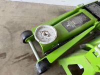 SEALEY 3 TON HYDRAULIC TROLLEY JACK &2No. SEALEY 3 TON AXLE STANDS - 6