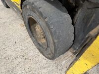 HYSTER H3.00XM 3 TON DIESEL FORKLIFT - 10