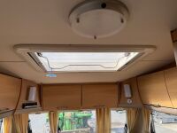 SWIFT CHARISMA 650 6 BERTH CARAVAN&nbsp; - 32