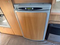 SWIFT CHARISMA 650 6 BERTH CARAVAN&nbsp; - 37