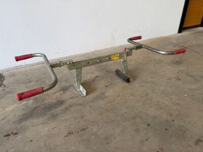 ADJUSTABLE KERB LIFTER